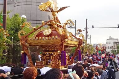 《神輿》板橋 大谷口睦連