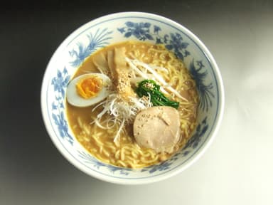 納豆ラーメン 盛り付けイメージ2