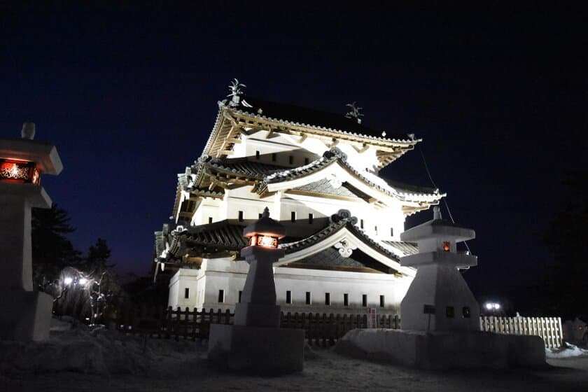 みちのく5大雪まつり！青森県弘前市にて、
2月8日から11日まで『弘前城雪燈籠まつり』を開催