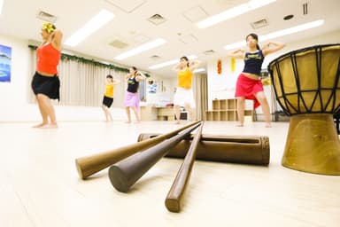 本場のタヒチアンダンスを学べる！