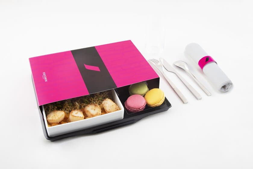 エールフランス航空のア・ラ・カルトミールにパリの老舗,
「FAUCHON-フォション」メニューが新登場！
プレミアムエコノミー、エコノミークラス限定、
4月1日からパリ発長距離線でスタート！