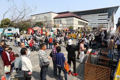 屋外飲食エリア