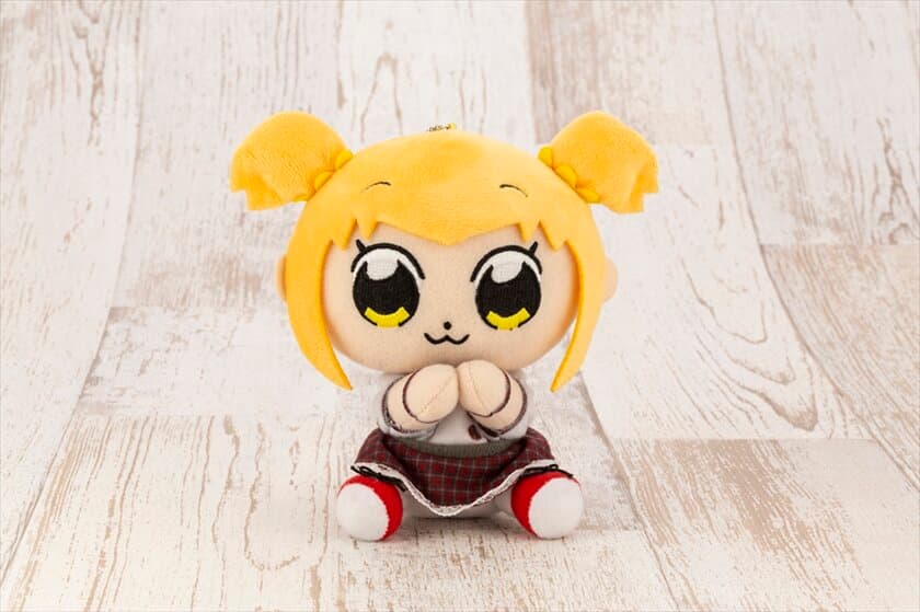 アニメ『ポプテピピック』に登場した
アイドル「ポプちん」と銀座のホステス「ピピ美ママ」がぴたぬいで登場！