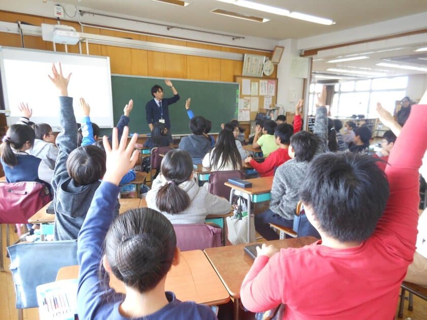 インフルエンザ猛威の中、『温朝食のメリット』を
都内小学校の食育授業で伝える　
“温朝食”で風邪知らずのからだになる授業
小学5・6年生を対象に都内3校で開催！