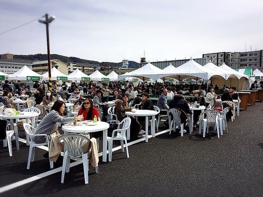 三条駅前における屋外マルシェイベント第6弾
こころとからだにおいしいマルシェ
「GOOD NATURE market」を
5月18日(土)、19日(日)に開催します！
