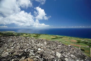 宇江城城址からの島の眺望