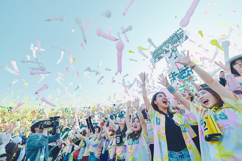 タイガースガールズフェスタ「TORACO DAY」開催！
25,000人の女性ファンが阪神甲子園球場に集結し、
可愛くタイガースを応援！