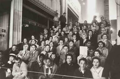 《映画のプレミア、ロサンゼルス》1955年 Movie Premiere&#44; Los Angeles&#44; 1955 (C) Robert Frank