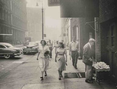 《11丁目》1951年 11th Street&#44; 1951 (C) Robert Frank