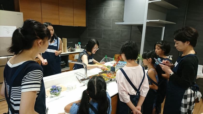 夏休み特別企画！＜小児科医に学ぶ食と栄養＞
小学生のためのお手軽簡単ワンコイン
お料理ワークショップ開催！