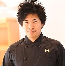 MAGIE DU CHOCOLAT(マジドゥショコラ)　松室和海ショコラティエ