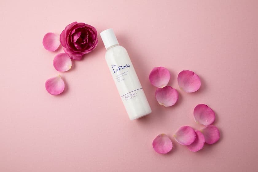 アイム ラフロリア 阪急うめだ本店2階にて
6月5日(水)から期間限定SHOPオープン
オープンを記念してトラベルポーチセットも発売