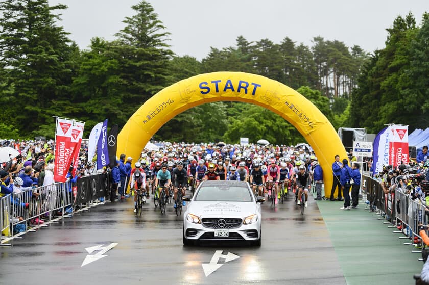 約8,000人のサイクリストが富士スバルラインを快走
「FUNRiDE presents 富士の国やまなし　
第16回Mt.富士ヒルクライム」開催