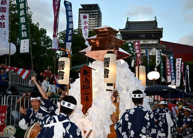 本祭りの華「競演大会」