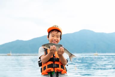 釣れた魚と一緒に