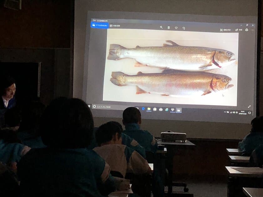 富山の小学生がメバルを校内養殖！
“陸上養殖”プロジェクト「お魚受け入れ式」を開催