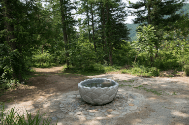 平田五郎_水面の風景-水の中の光～山間のモノリス　Photo. Tsuyoshi Hongo