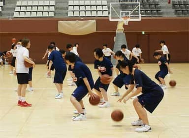 部活動指導ができる方を育成します。