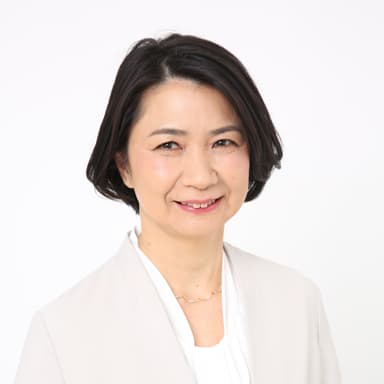 著者：渡部亜矢