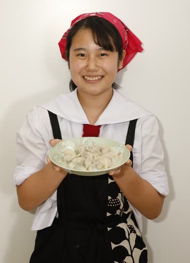 高校生部門グランプリ:中曽根彩雪さん（沖縄県・15 歳）