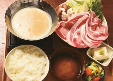 富士桜ポーク コラーゲンしゃぶしゃぶ定食(1&#44;780円)