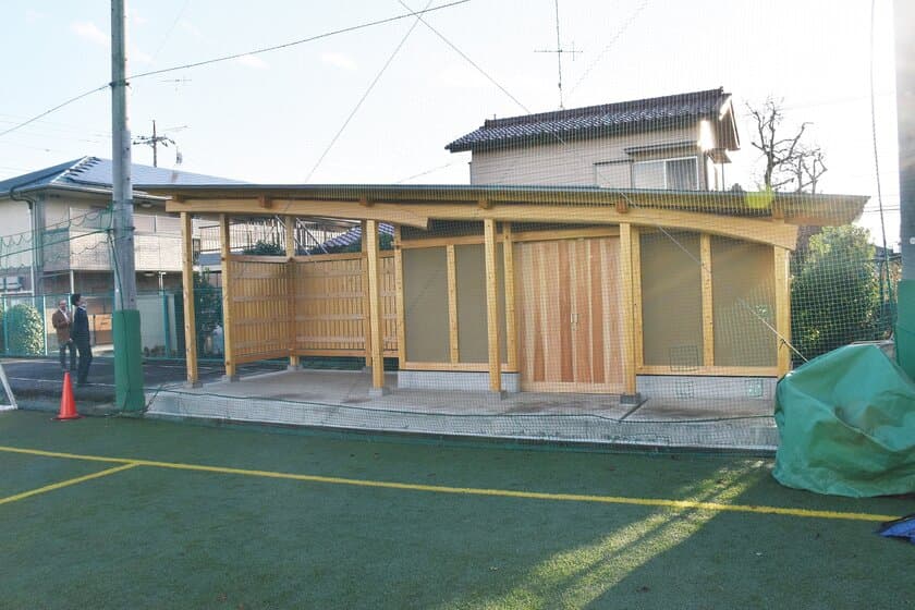 工学院大学建築学部の学生たちが、
地産地消ものづくりで倉庫を製作　
～キャンパス内の倉庫建て替えを通して実践的に木造建築を学ぶ～