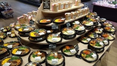 Ｈａｒｖｅｓ　ＬＩＮＫＳ　ＵＭＥＤＡ店のお弁当