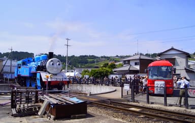 トーマス号とバスのバーティー