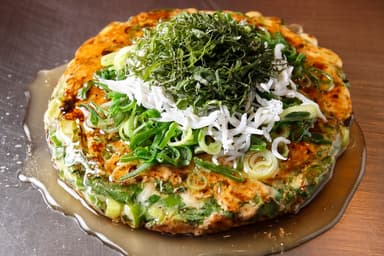 あんかけしらすねぎ焼き/【お好み焼き・鉄板焼き 大阪 めっせ熊】