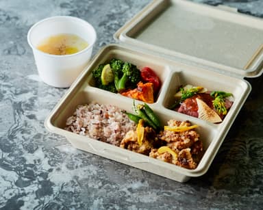 ERUTAN「薬膳スープ付きのよくばりBENTO BOX」