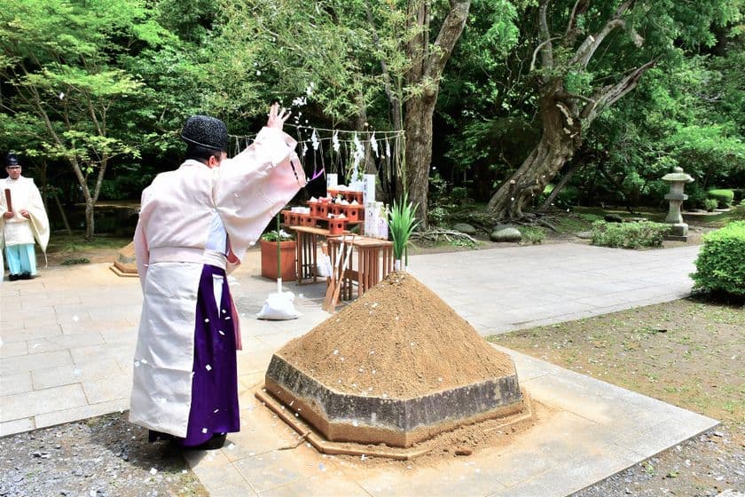 パスロジ、設立20周年記念事業として
鹿島神宮 御手洗池入口大鳥居を奉納　
東日本大震災被害の最後の再建・改修工事　
令和2年8月 竣工