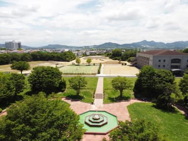 工事が進む東キャンパス全景