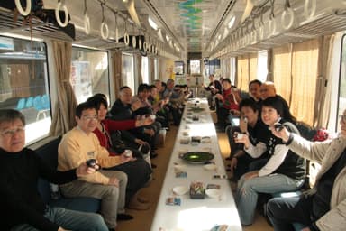 路面電車で「おきゃく」の風景