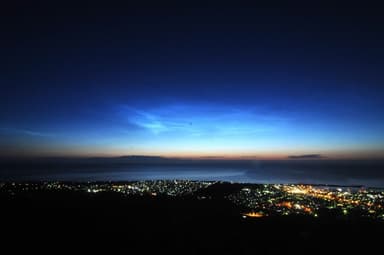 【速報】6月の北海道上空に異常現象が発生！明治大学理工学部 鈴木秀彦准教授らが観測に成功！