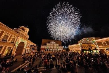 花火と音楽の競演「ムーンライトフィナーレ」