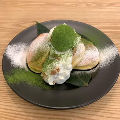 宇治抹茶の濃厚ムースパンケーキ(1)