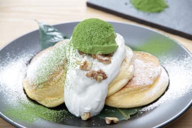 宇治抹茶の濃厚ムースパンケーキ(2)