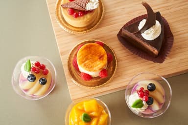 カフェオリオンの小さなケーキ各種　各1個620円(税込み)