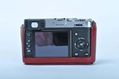 FinePix X100専用ボディケース 3