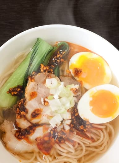 白米中太麺のラーメン