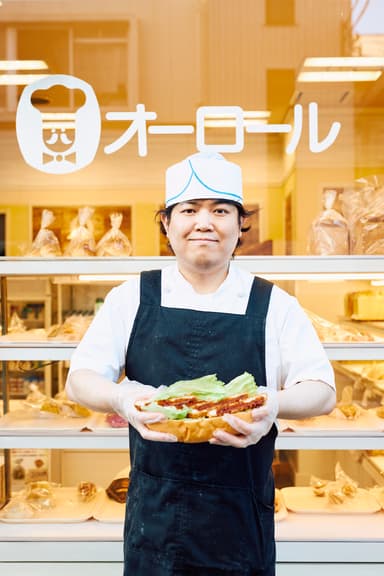 二代目店主　佐藤輝男氏