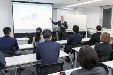 今回はオンライン開催です