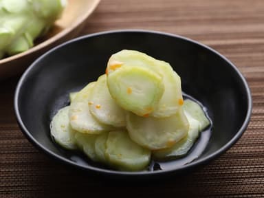 ブロッコリーの芯でつくる　もったい菜漬け