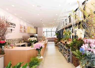 FLOWERS BAKE & ICE CREAM_店舗２_日比谷花壇