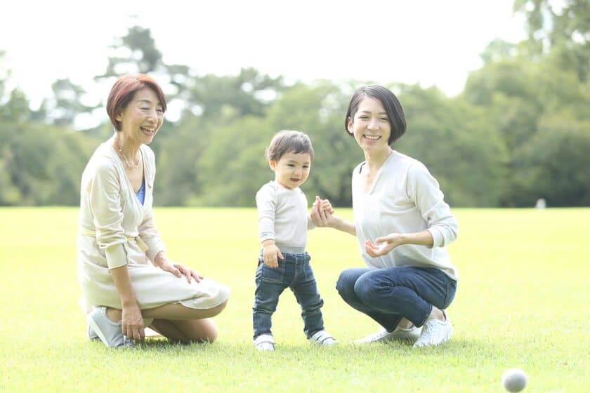 浅草靴職人が仕立てる足の機能を育てるくつ　
知育セカンドシューズ ちいくっく(R)を発売