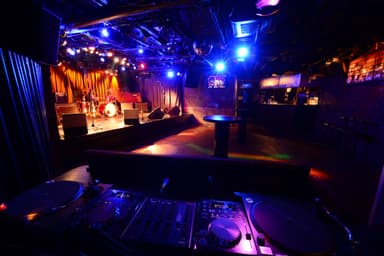 CLUB Que店内写真