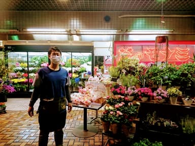 “花のモナミ”の代表 横山氏