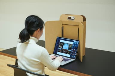 バッグ型パーテーション「Portable Work Space」