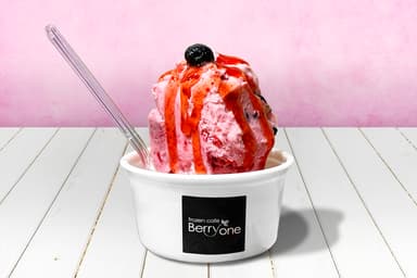 「Berry one鎌倉」一番人気のアイスクリーム『ベリーベリーストロベリー(600円/税込)』