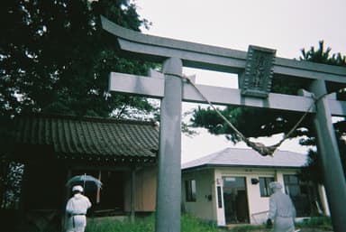 震災直後の清神社2